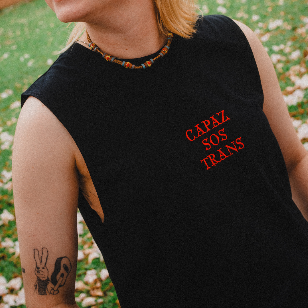 Capaz Sos Trans embroidered tank top - wife-pleaser/muscle shirt